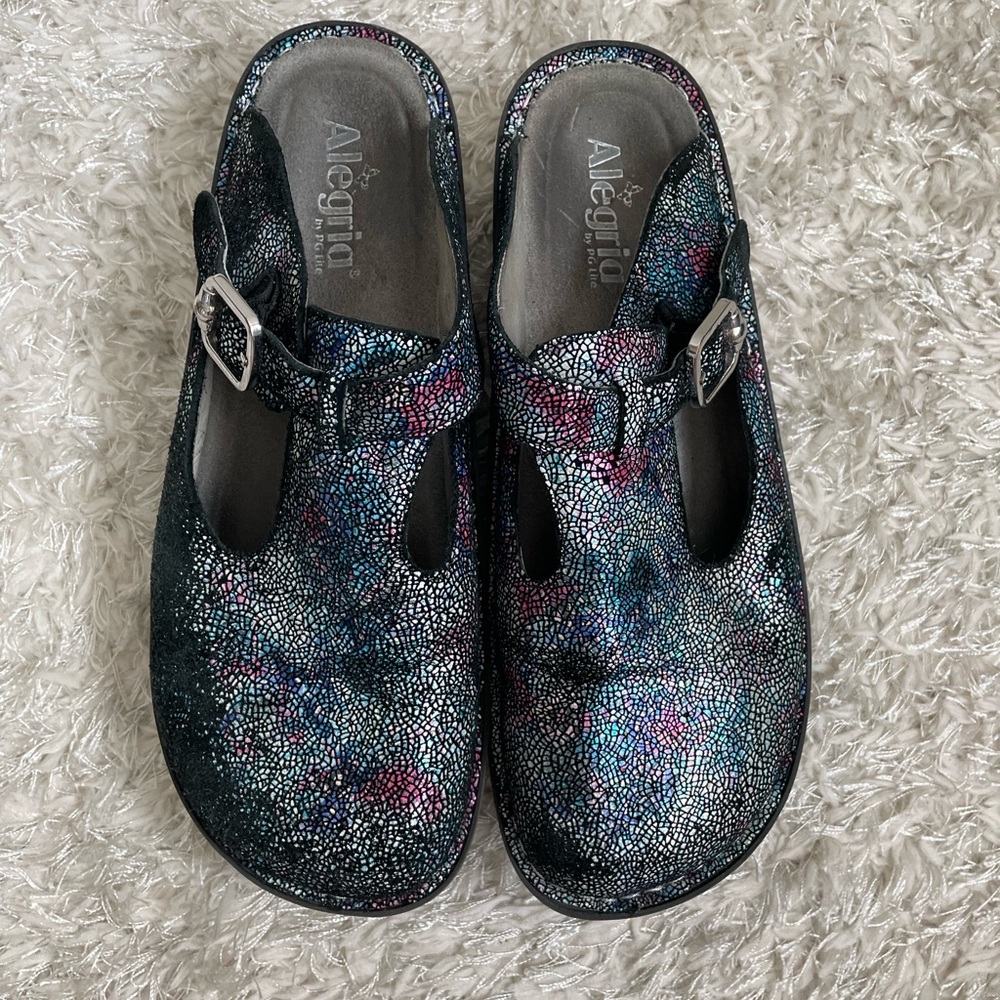 Alegria Women's Mary Jane Clog in Iridescent Black Multi